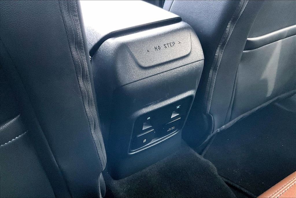 Certified 2023 Ford Bronco Outer Banks w/ Sasquatch Package image 33