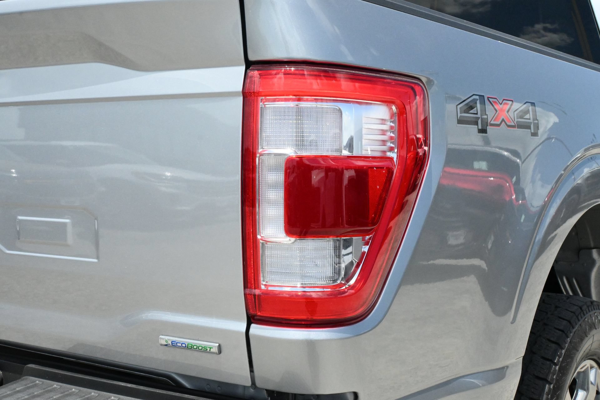 Certified 2023 Ford F150 Lariat w/ Trailer Tow Package AWD/4WD image 19