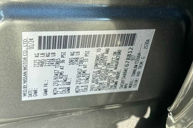 Used 2024 Nissan Rogue S AWD/4WD image 28