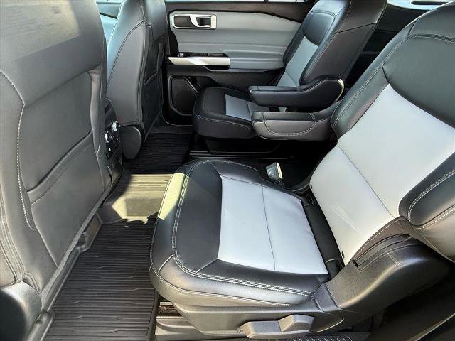 Certified 2022 Ford Explorer XLT w/ Equipment Group 202A image 12