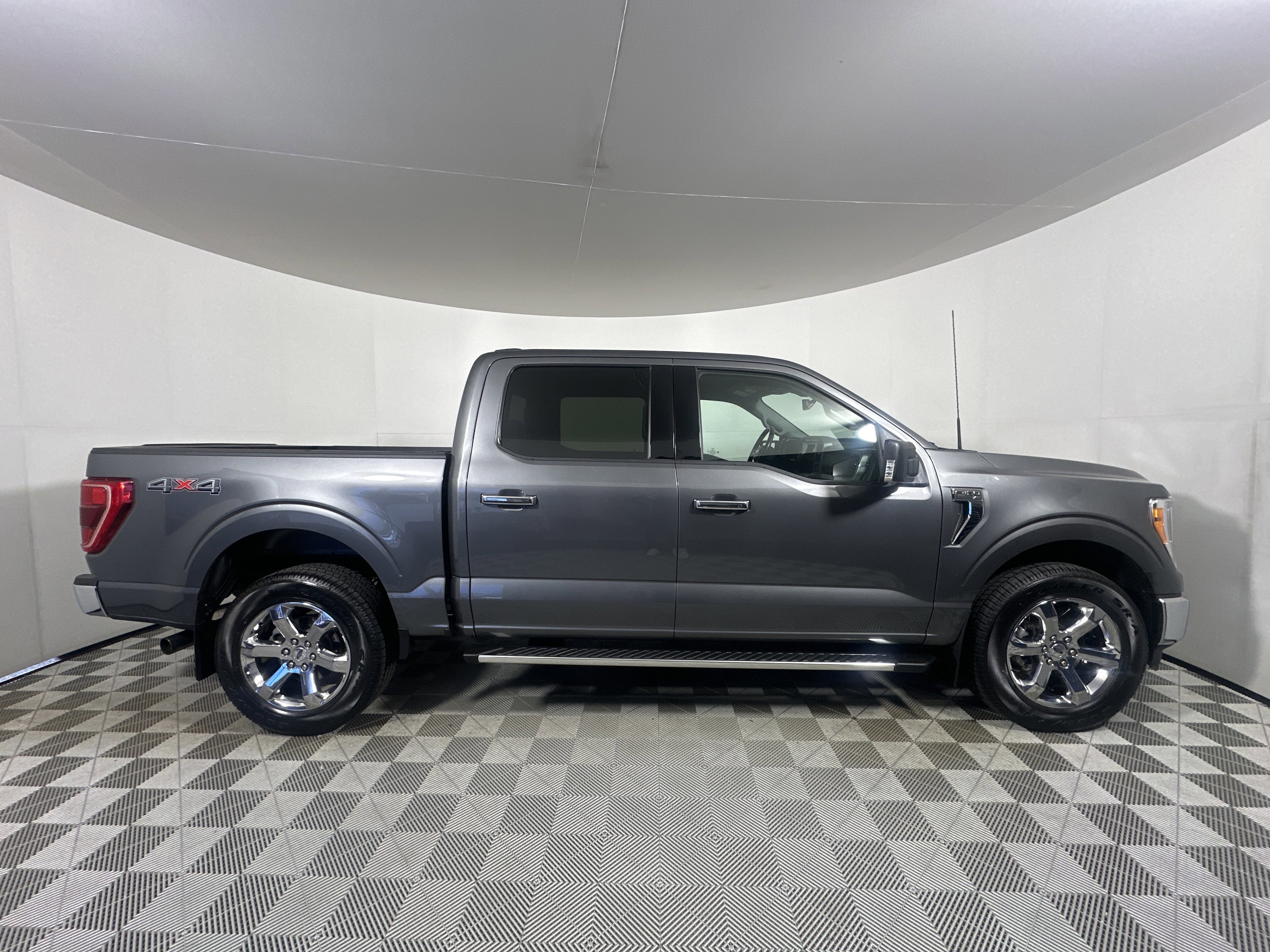 Certified 2022 Ford F150 XLT w/ Equipment Group 302A High image 6