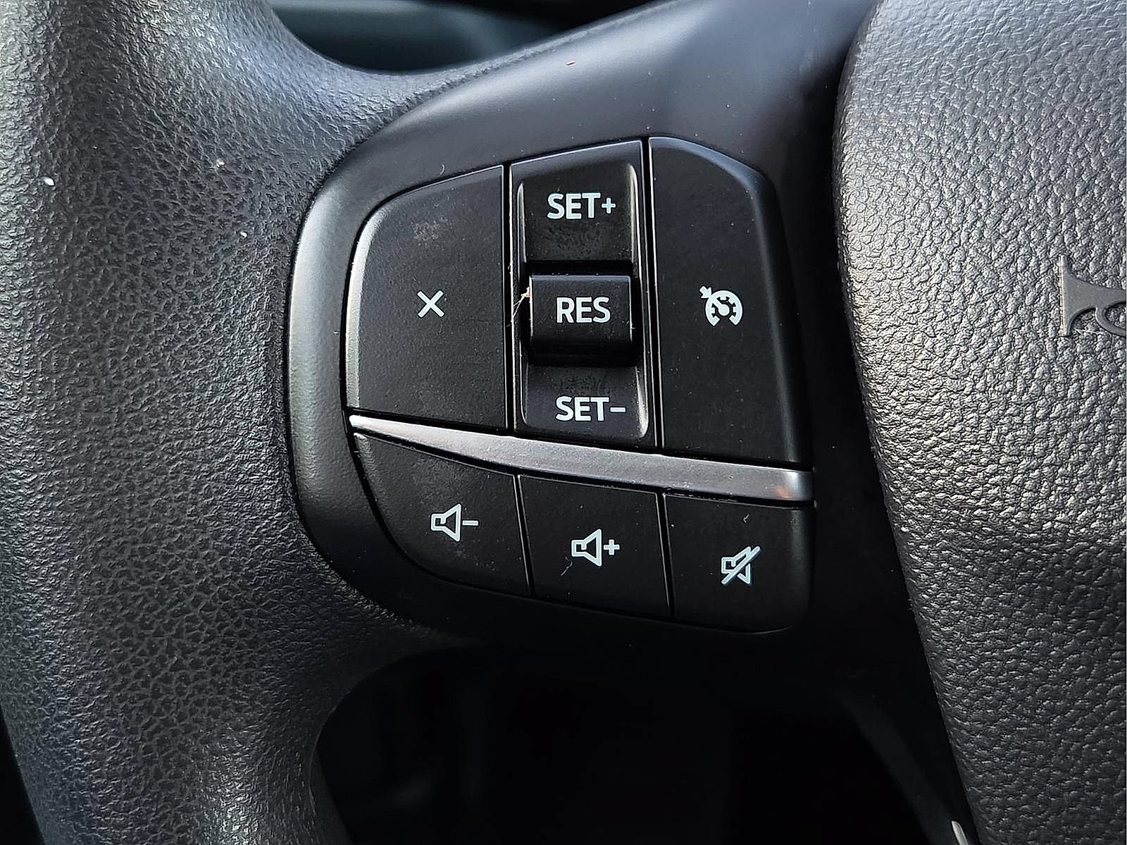 Certified 2025 Ford Maverick XL FWD image 19