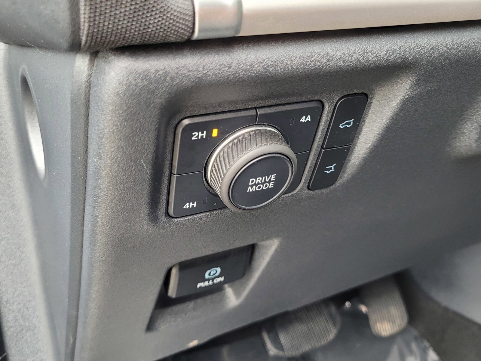 Certified 2025 Ford Expedition Active image 19