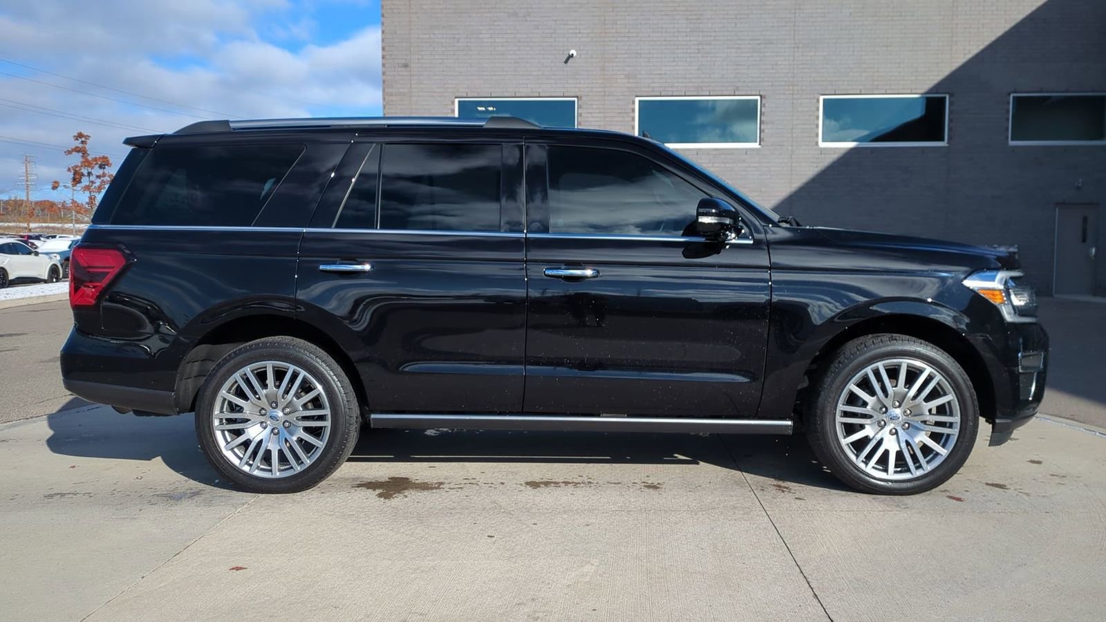 Certified 2023 Ford Expedition Limited image 8