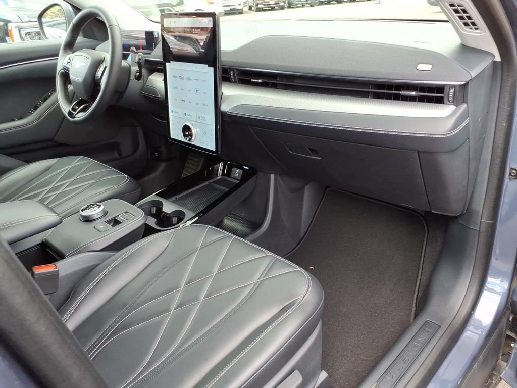 Certified 2021 Ford Mustang Mach-E Select w/ Comfort/Technology Package RWD image 7