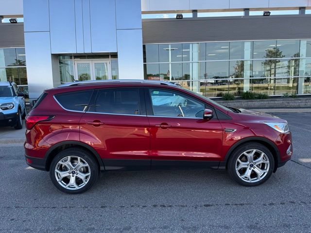 Certified 2019 Ford Escape Titanium w/ U9j03 - Titanium Tow Package AWD/4WD image 35