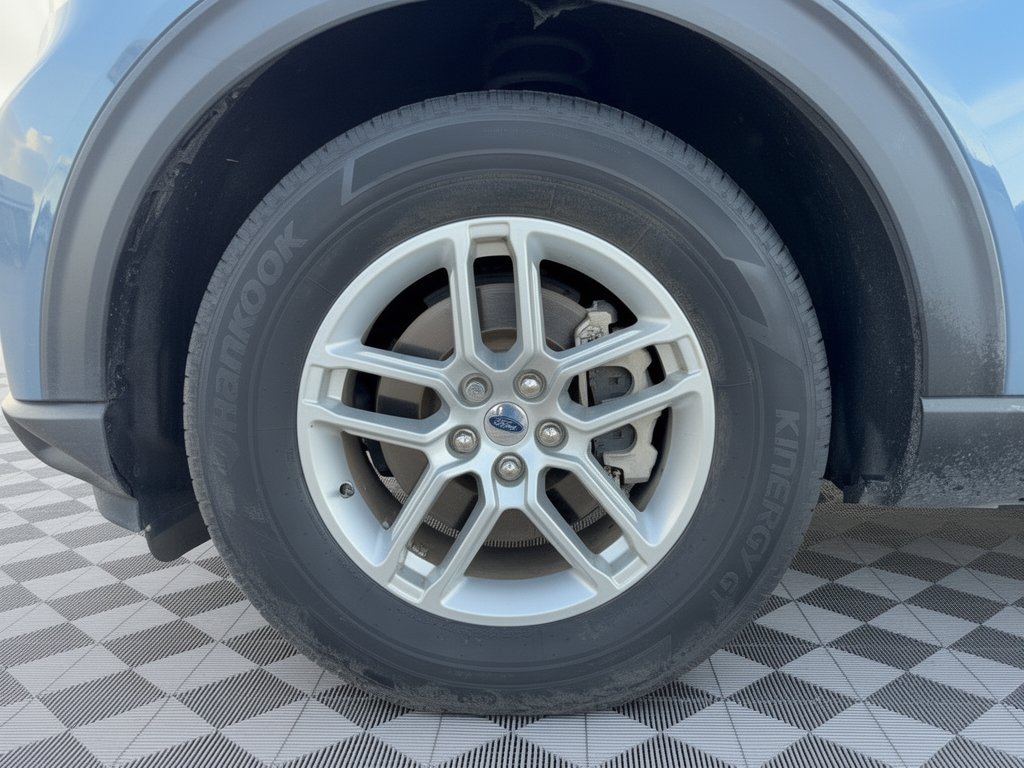 Certified 2025 Ford Explorer Active RWD image 13