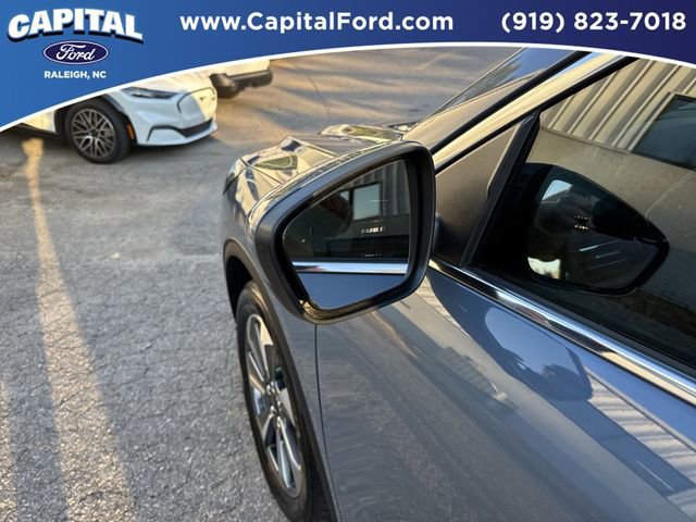 Certified 2025 Ford Escape Platinum w/ Premium Technology Package image 12