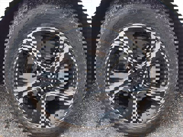 Certified 2022 Ford Edge ST image 31