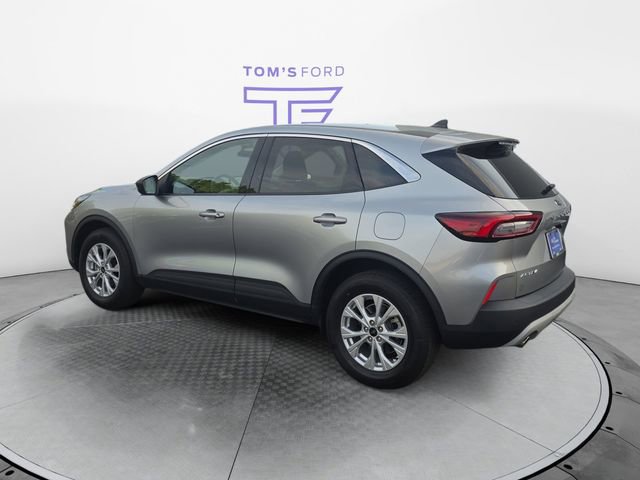 Certified 2023 Ford Escape Active w/ Tech Pack #1 AWD/4WD image 3