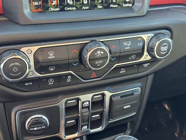Used 2023 Jeep Wrangler Rubicon image 23