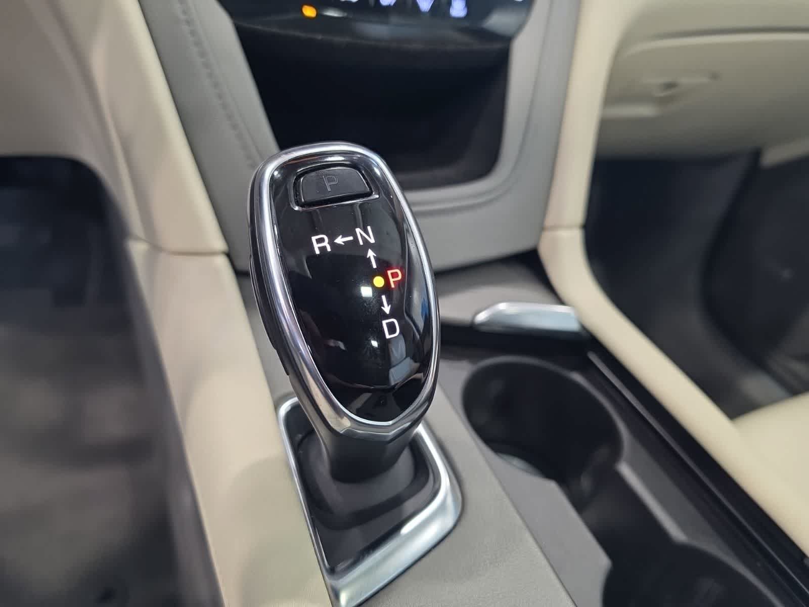 Used 2017 Cadillac XT5 Premium Luxury w/ Driver Assist Package AWD/4WD image 26