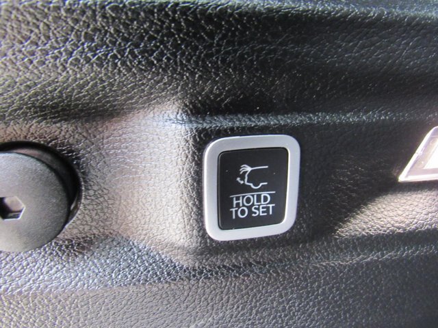 Used 2021 Jeep Grand Cherokee L Limited RWD image 21