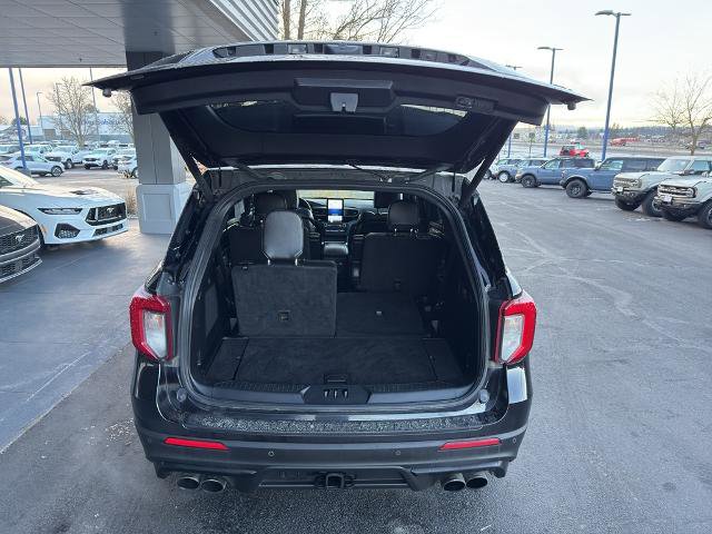 Certified 2020 Ford Explorer ST w/ ST Street Pack image 7