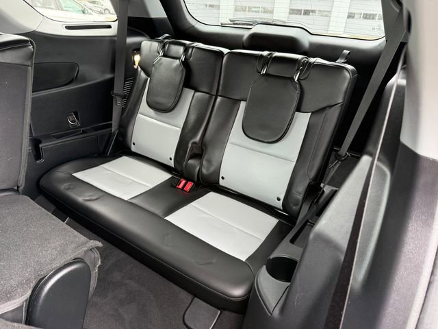 Certified 2022 Ford Explorer XLT w/ Equipment Group 202A image 7