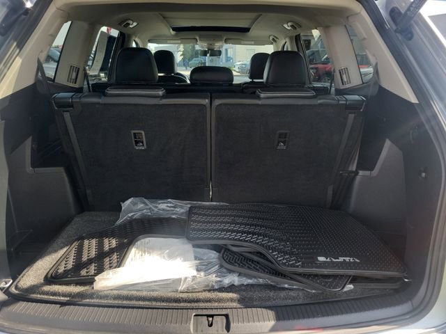Used 2023 Volkswagen Atlas SEL Premium AWD/4WD image 29