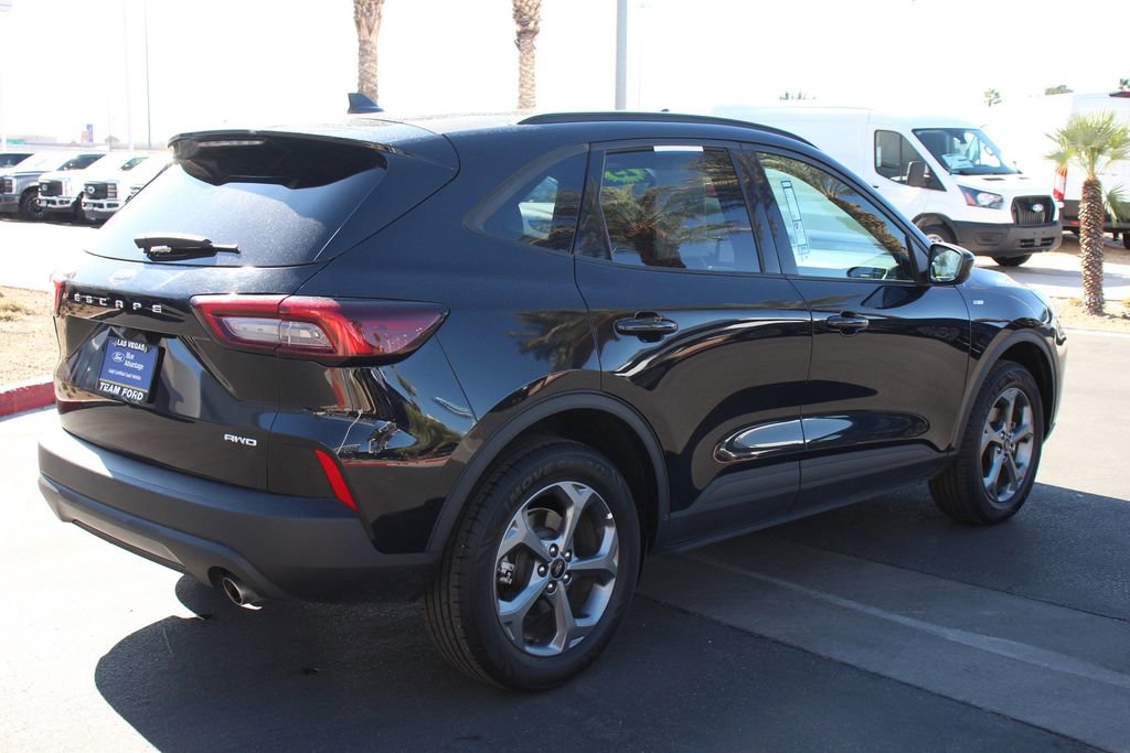 Certified 2025 Ford Escape ST-Line Select image 8