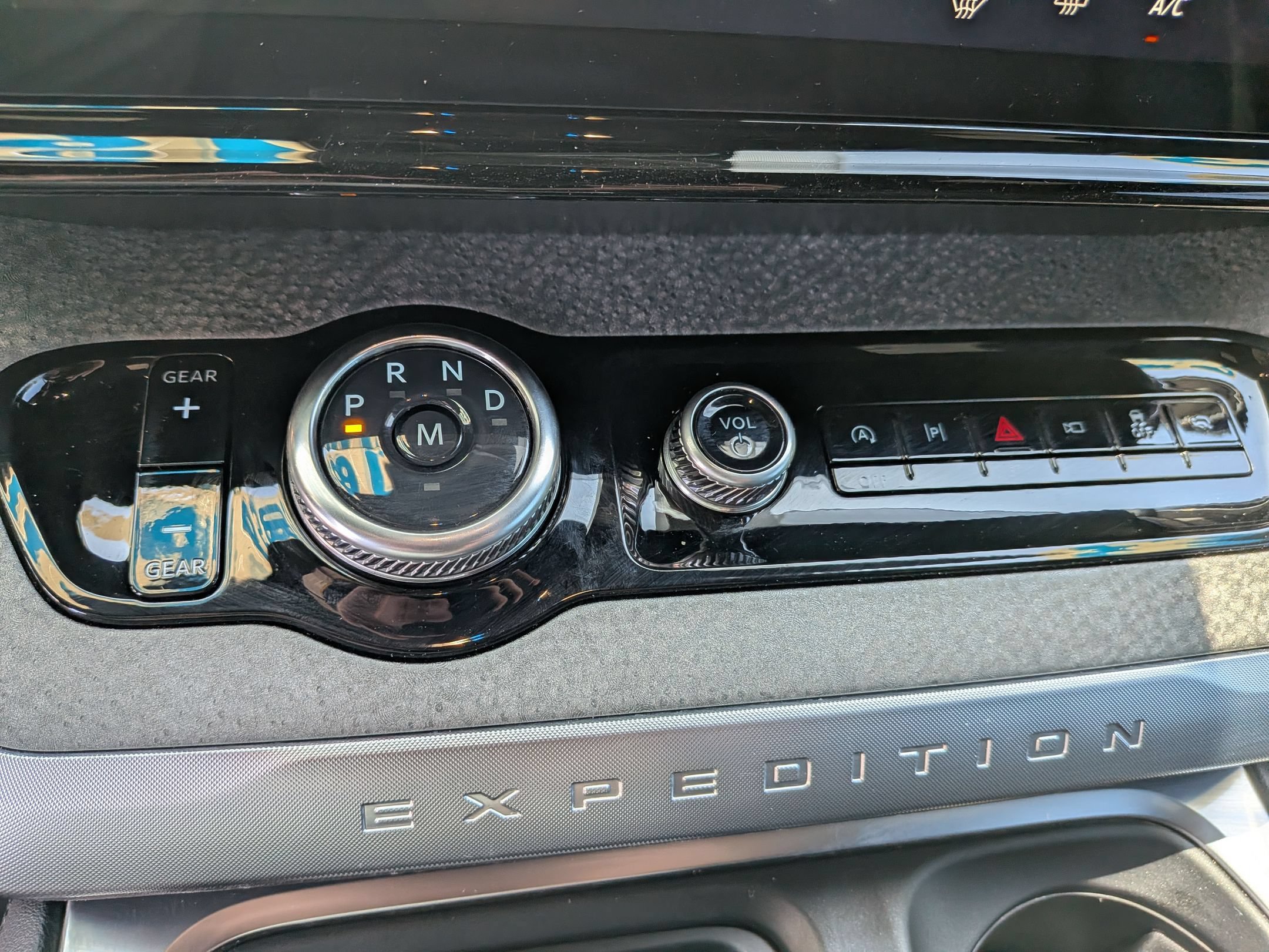 Certified 2025 Ford Expedition Tremor AWD/4WD image 16