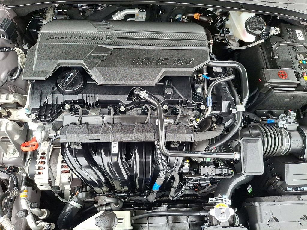 Used 2024 Hyundai Elantra SEL image 28