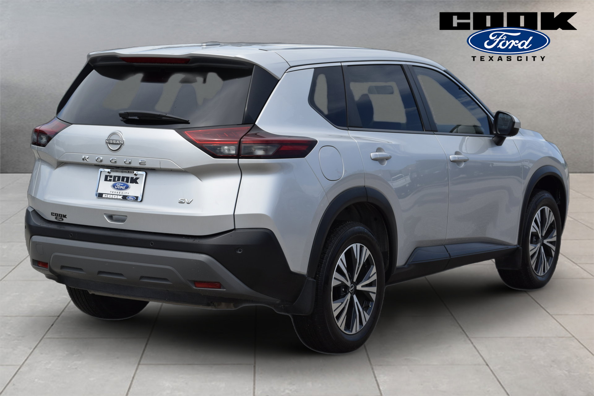 Used 2023 Nissan Rogue SV FWD image 3
