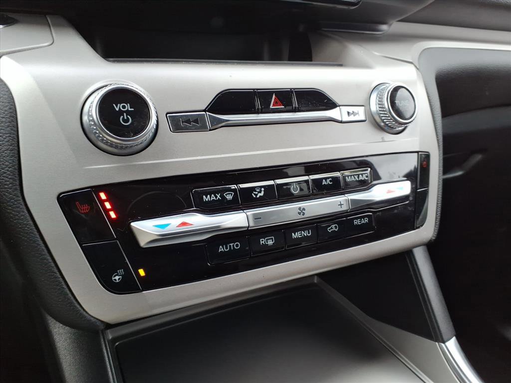 Certified 2023 Ford Explorer XLT w/ Equipment Group 202A image 22