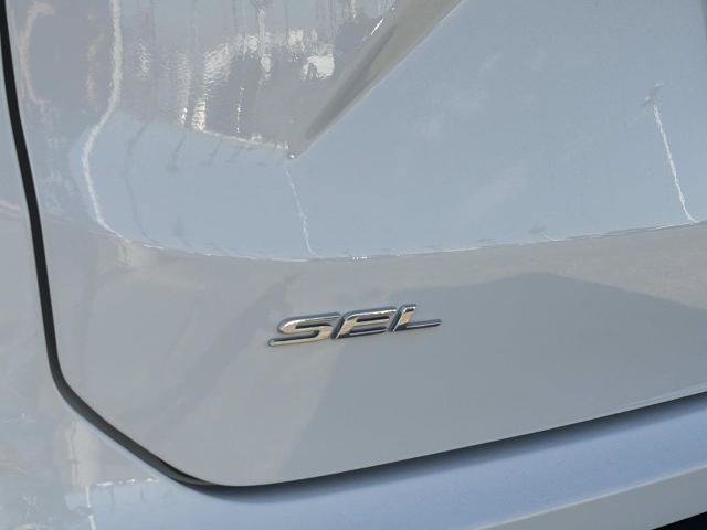Certified 2022 Ford Edge SEL w/ Convenience Package AWD/4WD image 8