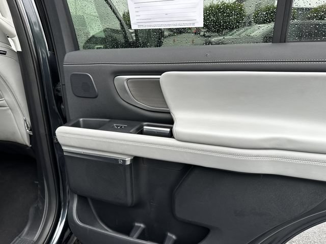 Certified 2025 Ford Expedition Platinum w/ Driver's Package AWD/4WD image 42