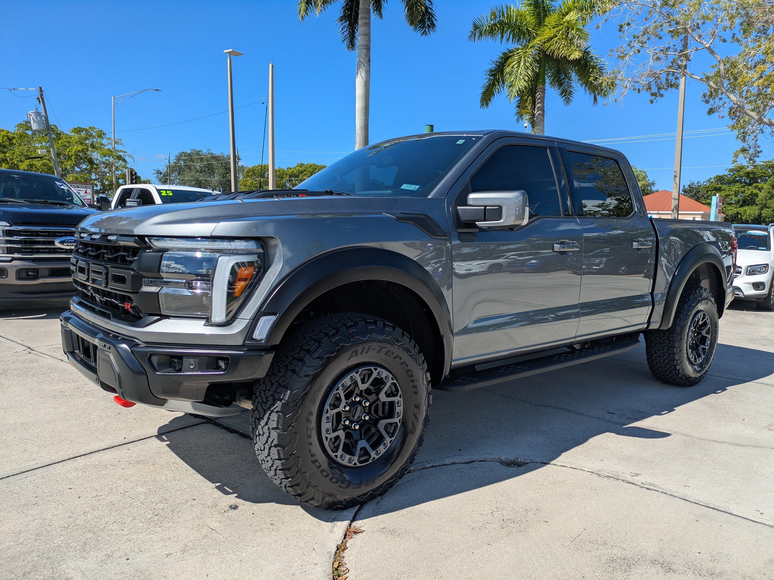 Certified 2025 Ford F150 Raptor w/ Equipment Group 803A Raptor R AWD/4WD image 7