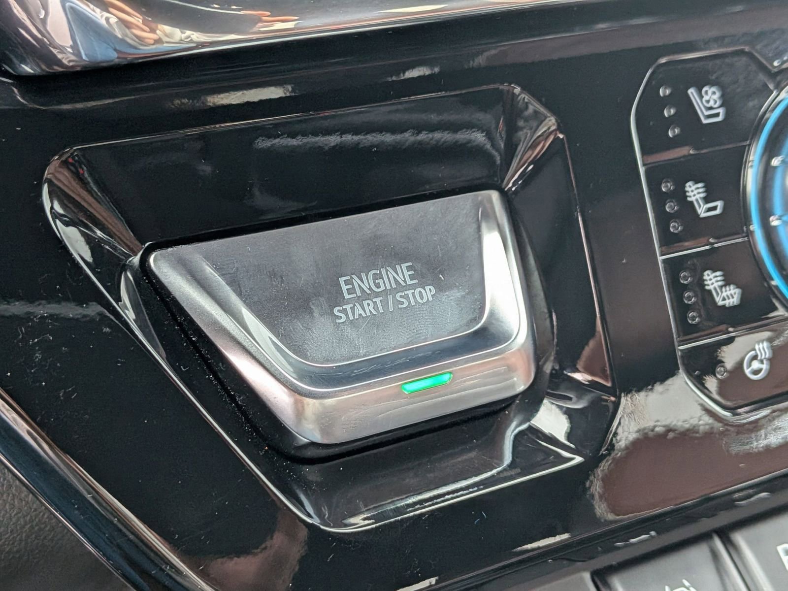 Used 2024 GMC Sierra 1500 Denali Ultimate AWD/4WD image 22