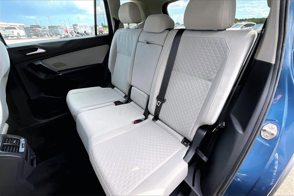 Used 2020 Volkswagen Tiguan S image 19