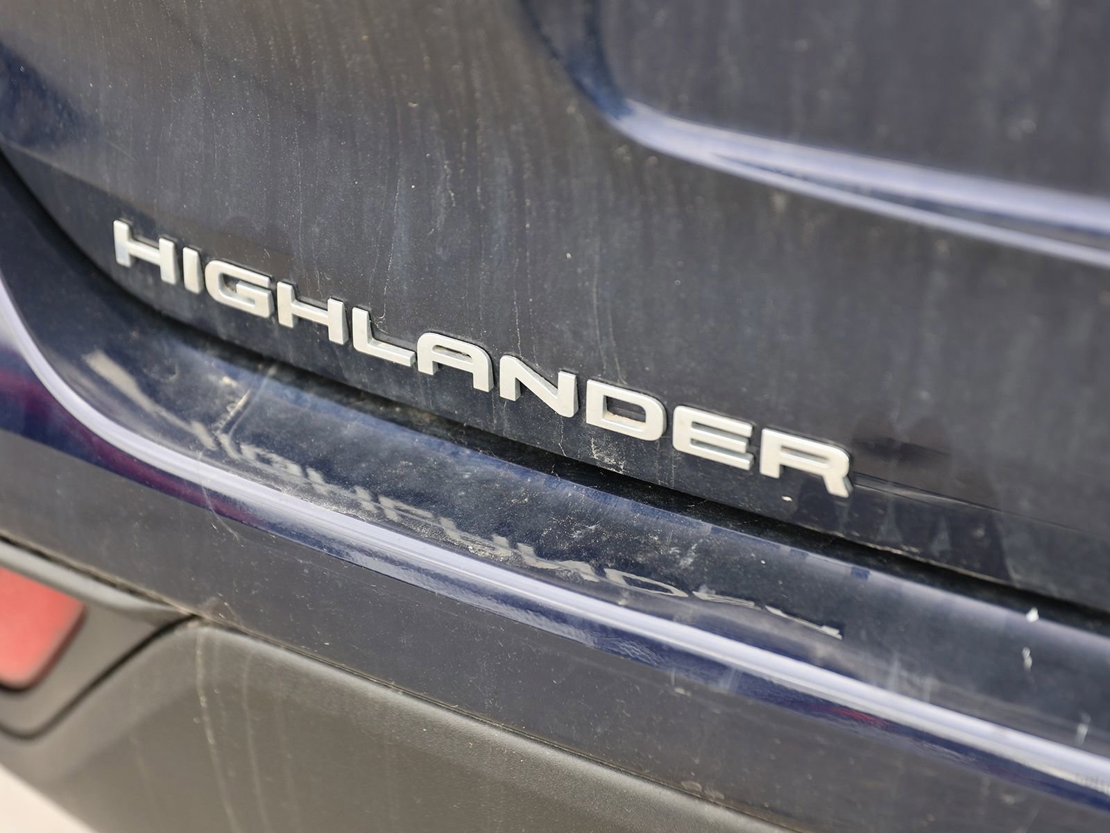 Used 2023 Toyota Highlander XLE AWD/4WD image 9