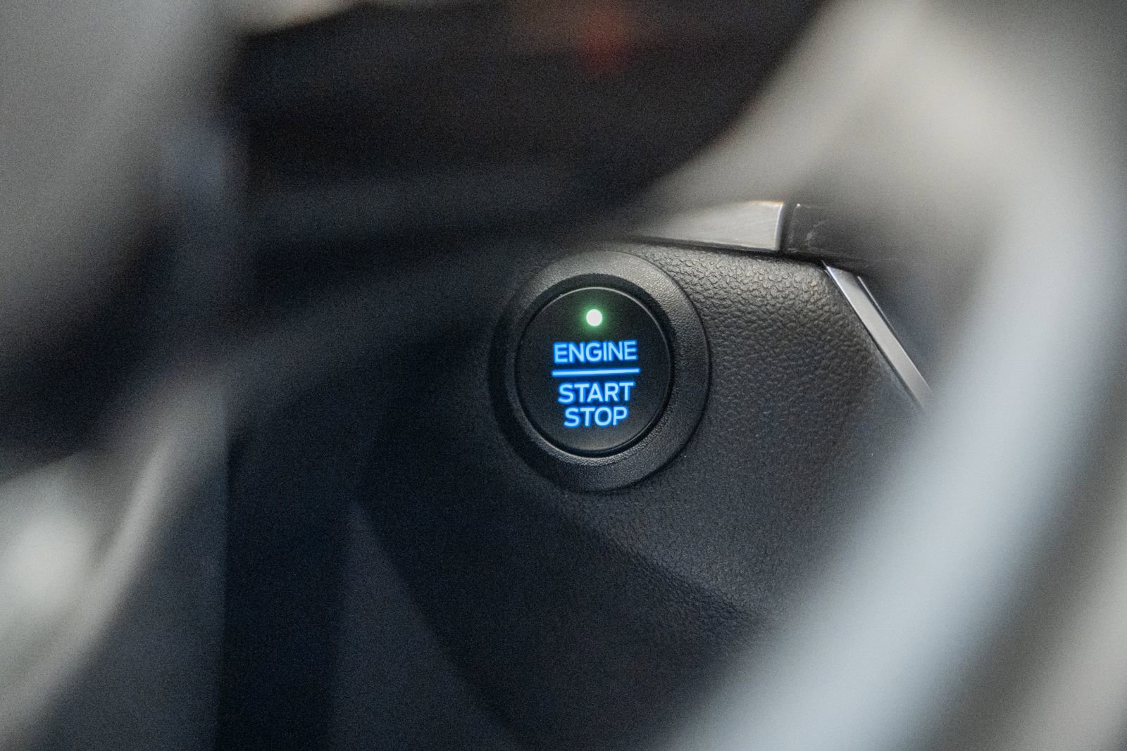 Certified 2022 Ford Escape Titanium image 31