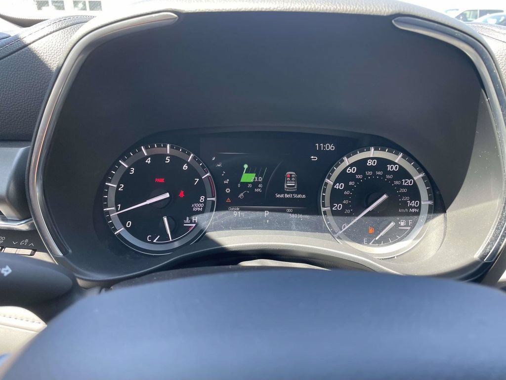 Used 2021 Toyota Highlander Limited FWD image 30
