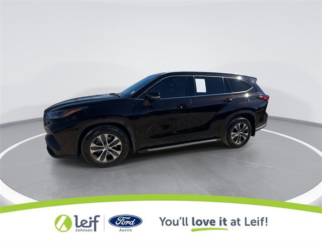 Used 2022 Toyota Highlander XLE image 14