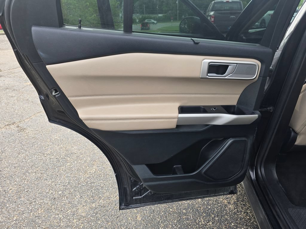 Certified 2023 Ford Explorer Limited AWD/4WD image 15