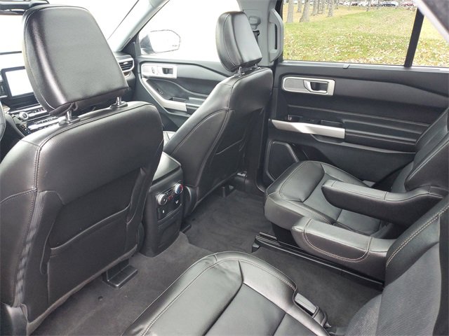 Certified 2022 Ford Explorer Limited w/ Equipment Group 301A image 32