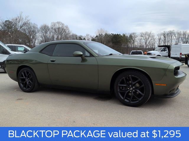 Used 2020 Dodge Challenger SXT w/ Blacktop Package image 7