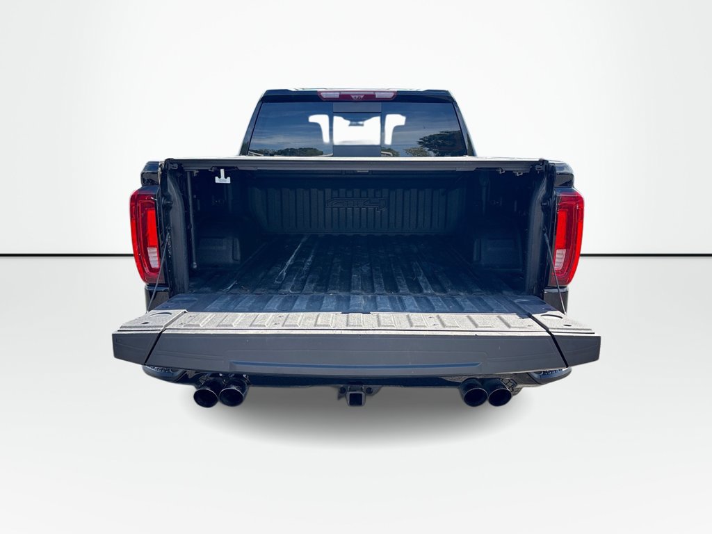 Used 2024 GMC Sierra 1500 AT4 w/ Technology Package AWD/4WD image 11