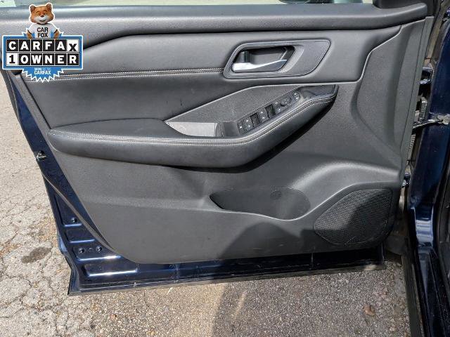 Used 2024 Nissan Rogue SV w/ SV Premium Package FWD image 28