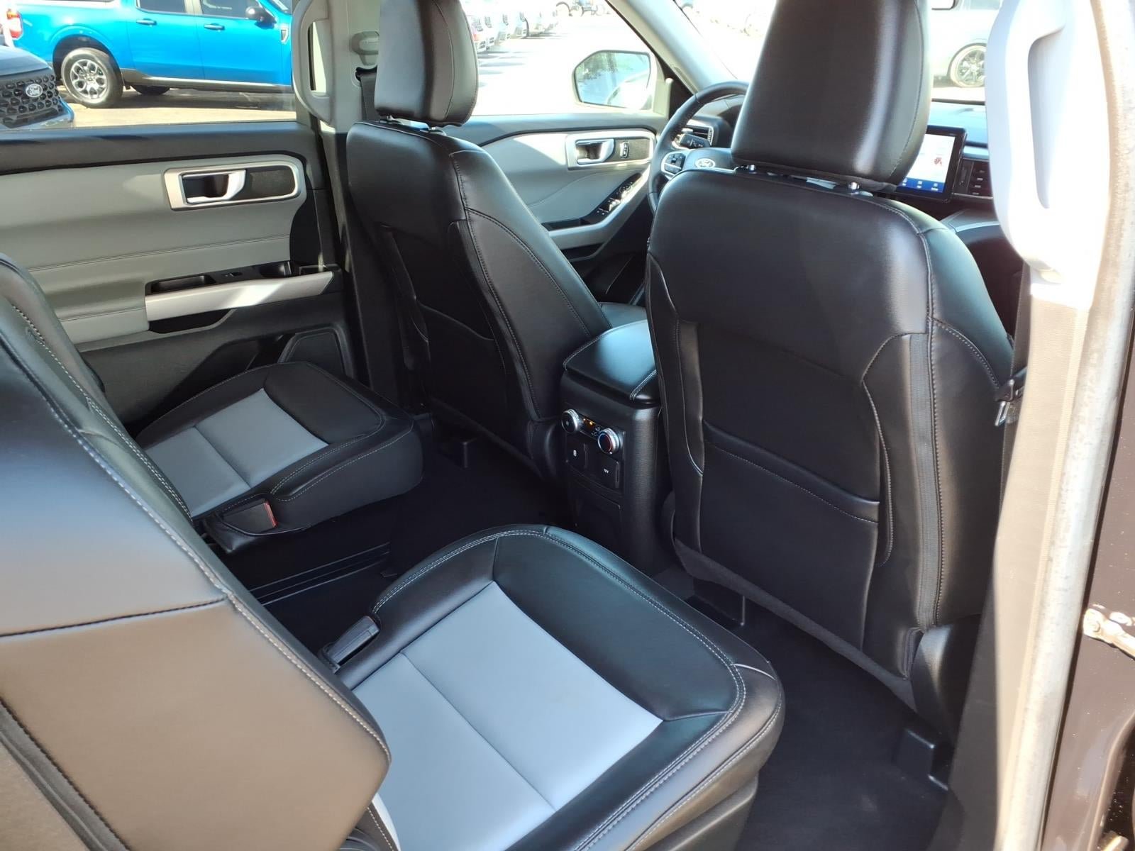 Certified 2023 Ford Explorer XLT w/ Equipment Group 202A RWD image 14