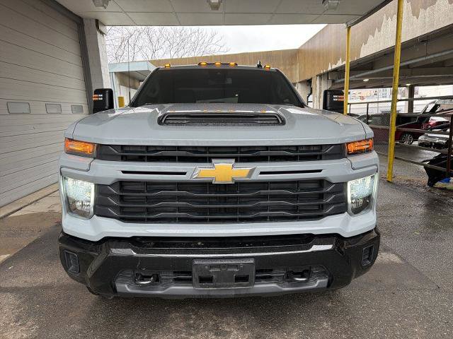 Used 2024 Chevrolet Silverado 2500 Custom w/ Custom Value Package image 6