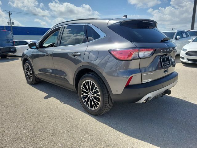 Certified 2022 Ford Escape Titanium w/ Titanium Premium Package FWD image 4