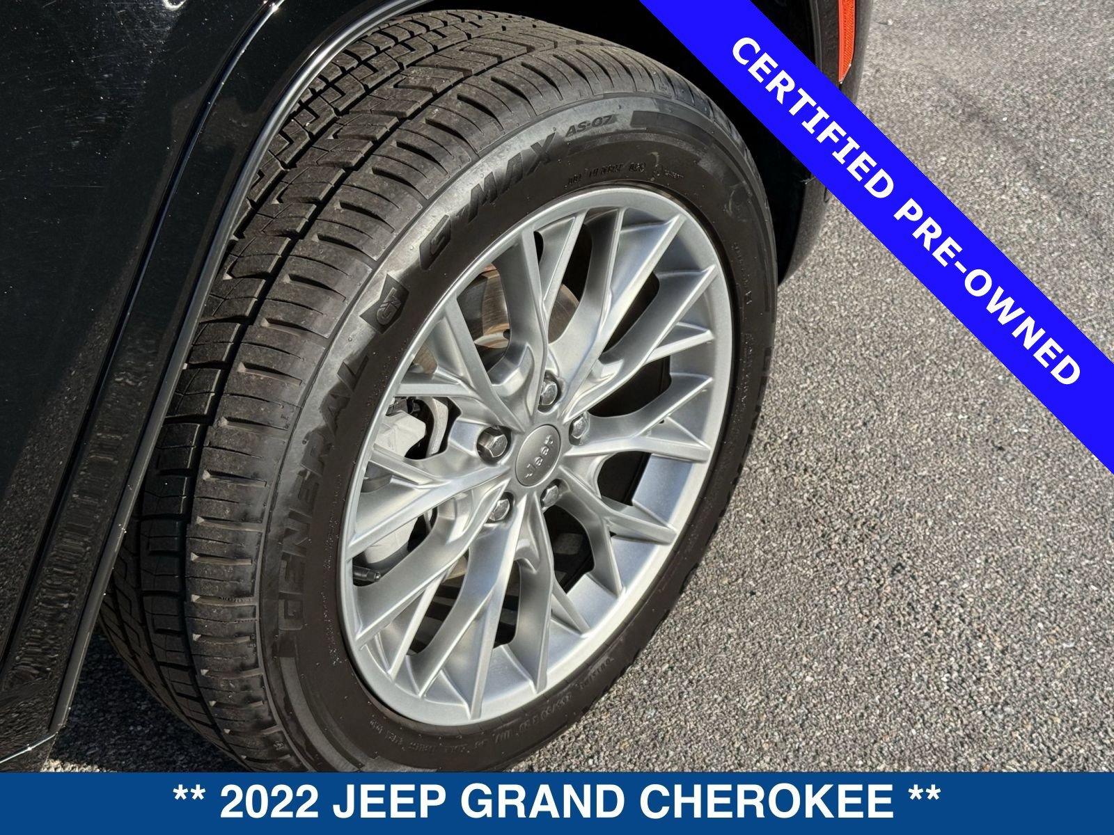 Used 2022 Jeep Grand Cherokee Summit image 12