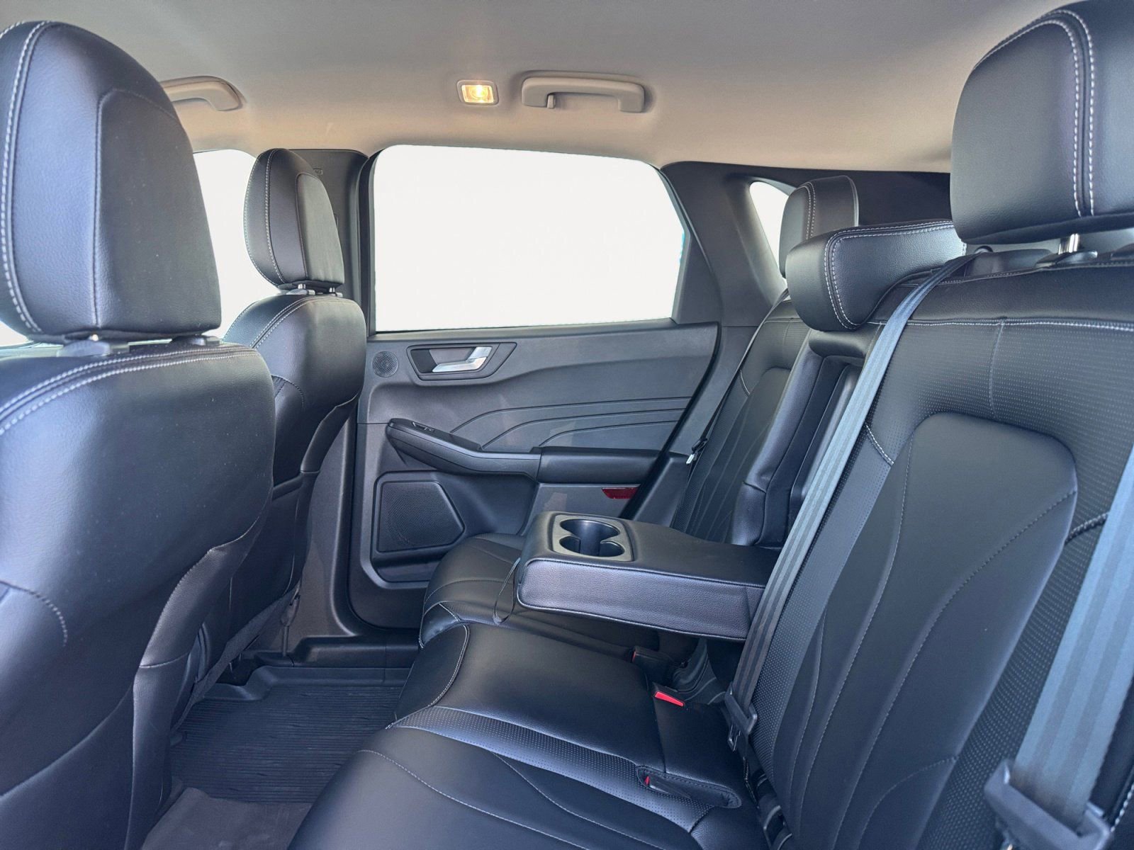 Certified 2025 Ford Escape Platinum w/ Premium Technology Package image 13