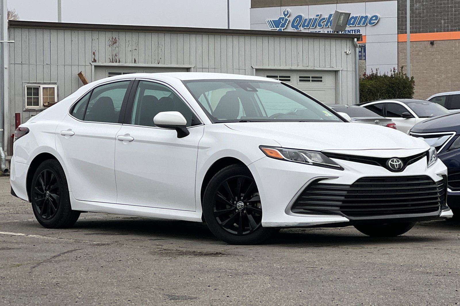 Used 2024 Toyota Camry LE image 2