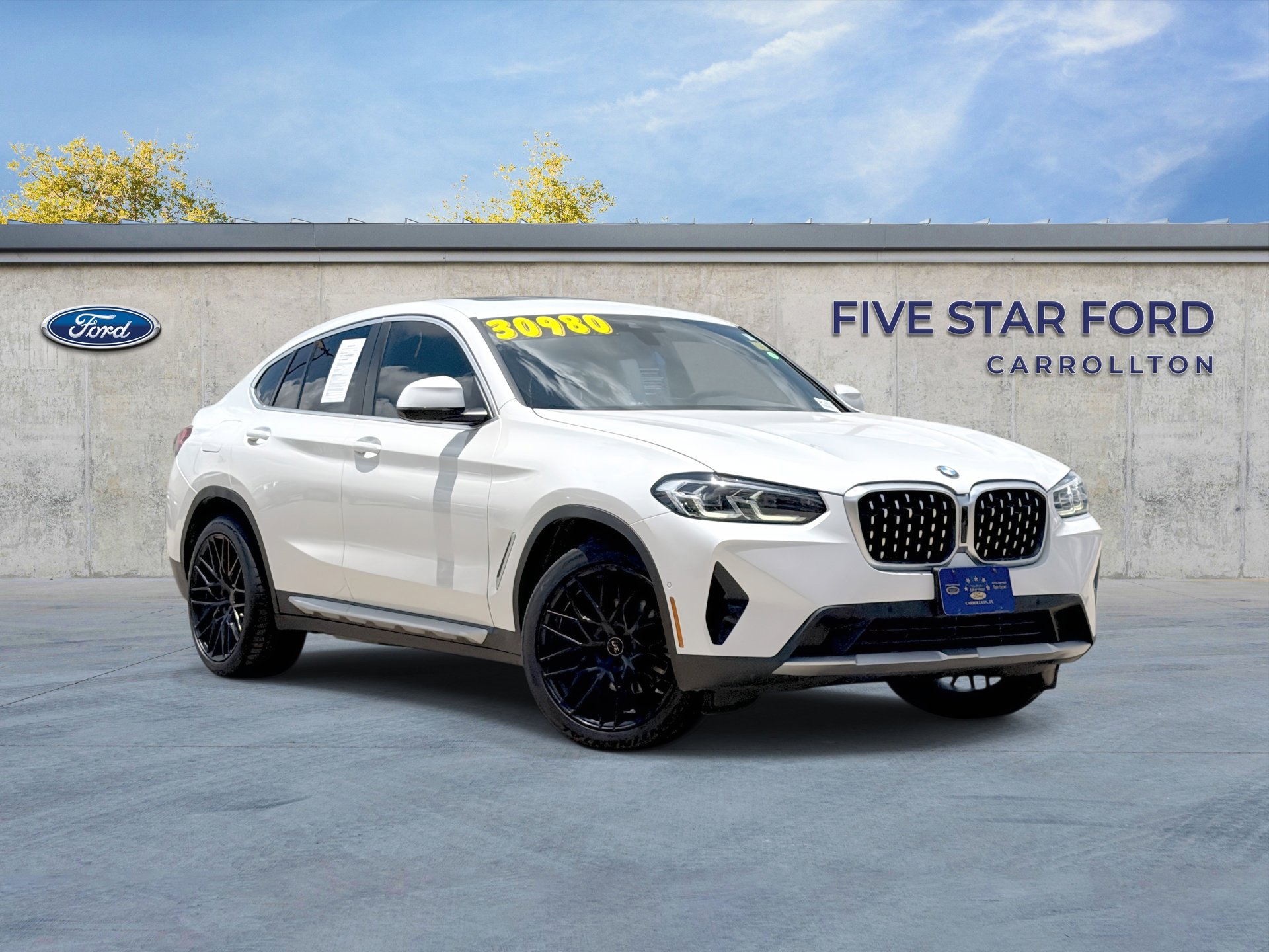 Used 2022 BMW X4 xDrive30i w/ Premium Package 2 AWD/4WD image 1
