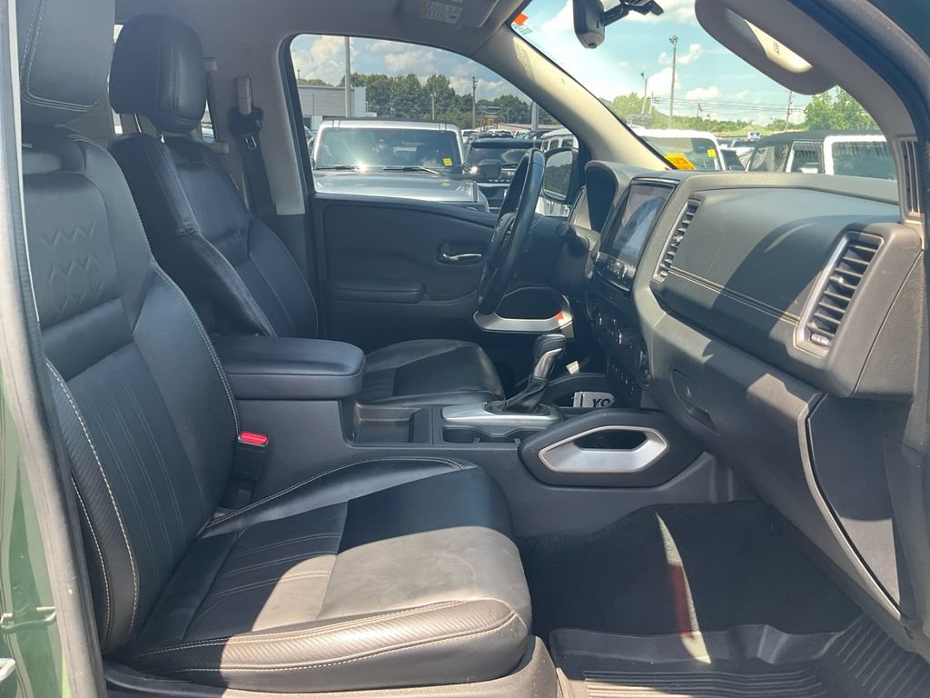 Used 2023 Nissan Frontier SV w/ SV Premium Package AWD/4WD image 12