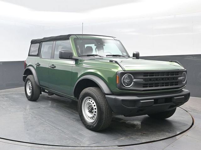 Certified 2023 Ford Bronco 4-Door AWD/4WD image 2