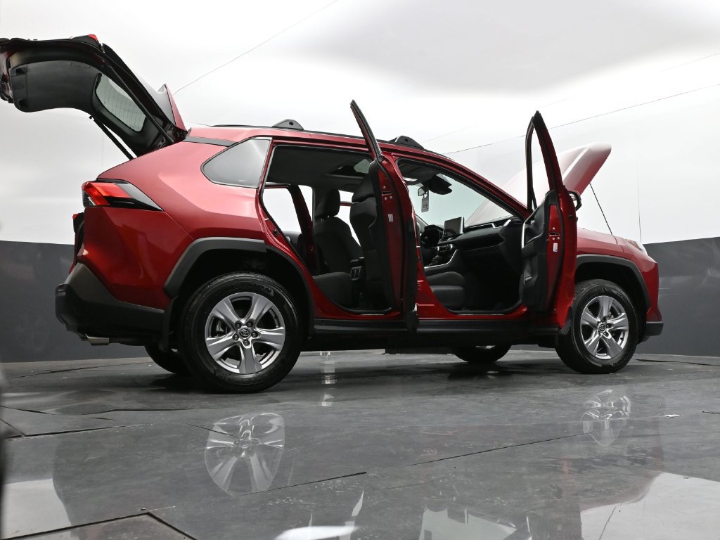 Used 2025 Toyota RAV4 XLE w/ Convenience Package AWD/4WD image 35
