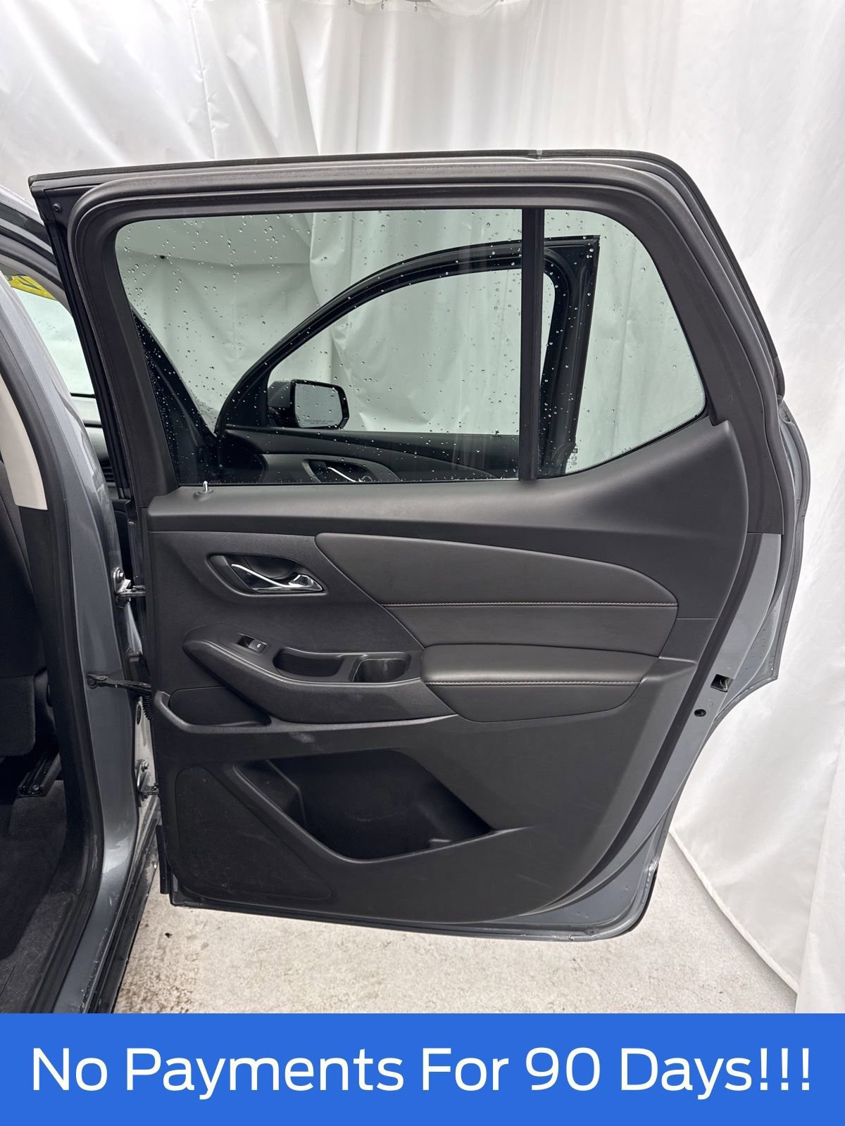 Used 2020 Chevrolet Traverse LT image 33